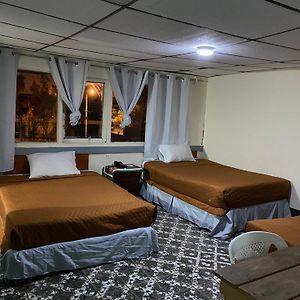 Hotel Mayesstic